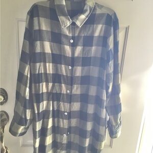 Women’s olive and black Checkered tunic.